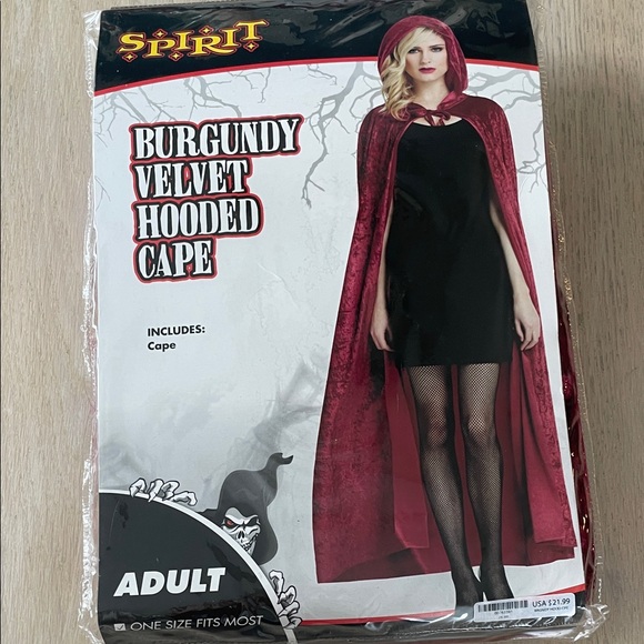 🫶 Cape Bundle (Halloween/Ren Faire) and net tights - Picture 7 of 8